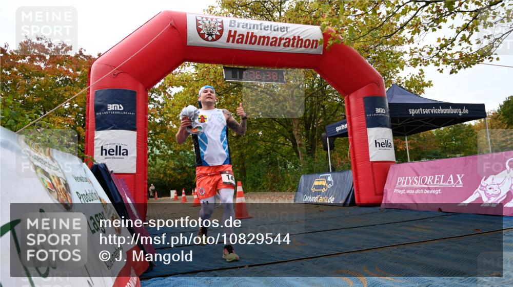 11.10.2026 - Bramfelder Halbmarathon 2026 J. Mangold http://msf.ph/oto/10829544 11.10.2026 11:06:37 Laufen 98, 147, 495 meine-sportfotos.de