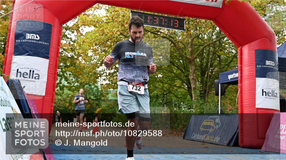 11.10.2026 - Bramfelder Halbmarathon 2026 J. Mangold http://msf.ph/oto/10829588 11.10.2026 11:07:12 Laufen 2, 732 meine-sportfotos.de