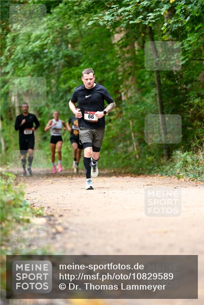 11.10.2026 - Bramfelder Halbmarathon 2026 Dr. Thomas Lammeyer http://msf.ph/oto/10829589 11.10.2026 11:11:08 Laufen 437, 99 meine-sportfotos.de
