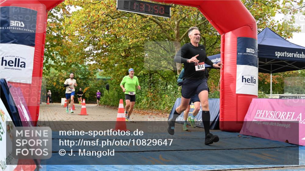 11.10.2026 - Bramfelder Halbmarathon 2026 J. Mangold http://msf.ph/oto/10829647 11.10.2026 11:07:48 Laufen 33, 262, 704, 814, 815 meine-sportfotos.de
