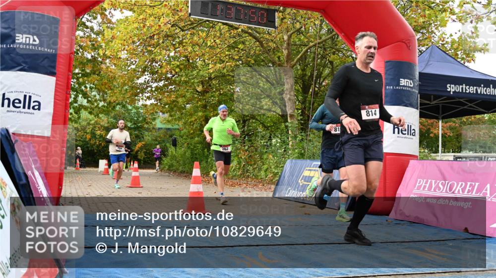 11.10.2026 - Bramfelder Halbmarathon 2026 J. Mangold http://msf.ph/oto/10829649 11.10.2026 11:07:48 Laufen 33, 262, 704, 814, 815 meine-sportfotos.de