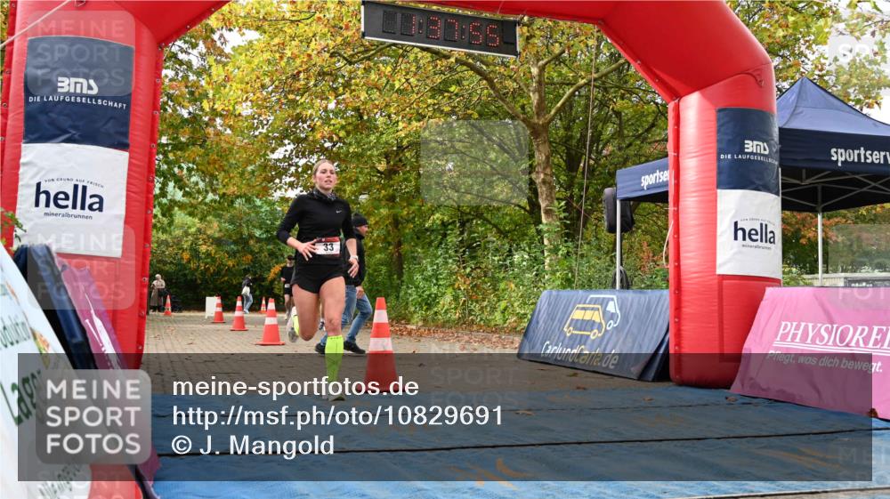 11.10.2026 - Bramfelder Halbmarathon 2026 J. Mangold http://msf.ph/oto/10829691 11.10.2026 11:07:54 Laufen 33, 565, 704 meine-sportfotos.de
