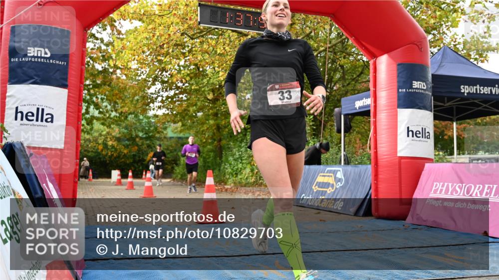 11.10.2026 - Bramfelder Halbmarathon 2026 J. Mangold http://msf.ph/oto/10829703 11.10.2026 11:07:55 Laufen 33, 565, 656 meine-sportfotos.de