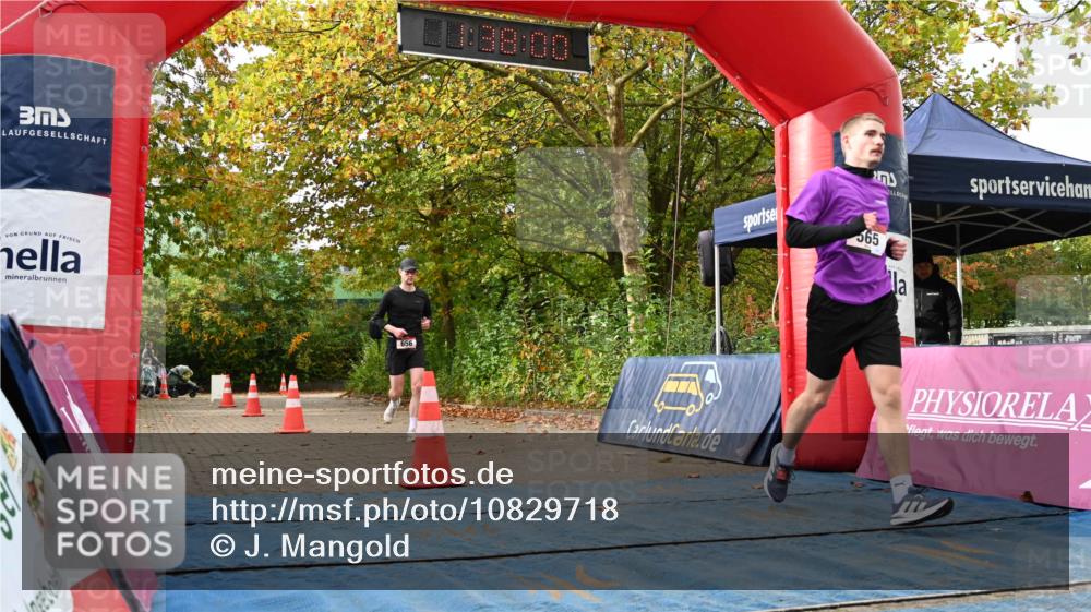11.10.2026 - Bramfelder Halbmarathon 2026 J. Mangold http://msf.ph/oto/10829718 11.10.2026 11:07:59 Laufen 565, 656 meine-sportfotos.de
