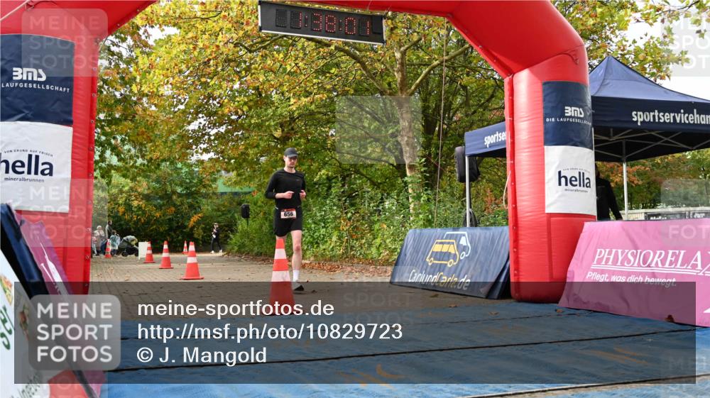 11.10.2026 - Bramfelder Halbmarathon 2026 J. Mangold http://msf.ph/oto/10829723 11.10.2026 11:08:00 Laufen 565, 656 meine-sportfotos.de