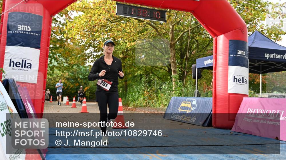 11.10.2026 - Bramfelder Halbmarathon 2026 J. Mangold http://msf.ph/oto/10829746 11.10.2026 11:08:08 Laufen 77, 781 meine-sportfotos.de