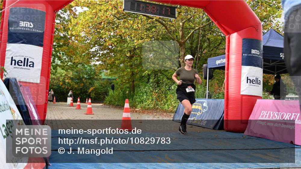 11.10.2026 - Bramfelder Halbmarathon 2026 J. Mangold http://msf.ph/oto/10829783 11.10.2026 11:08:16 Laufen 77, 560 meine-sportfotos.de