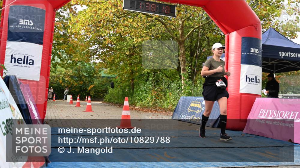 11.10.2026 - Bramfelder Halbmarathon 2026 J. Mangold http://msf.ph/oto/10829788 11.10.2026 11:08:16 Laufen 77, 560 meine-sportfotos.de