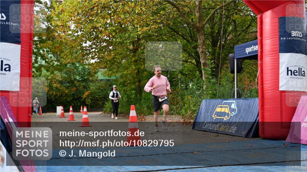 11.10.2026 - Bramfelder Halbmarathon 2026 J. Mangold http://msf.ph/oto/10829795 11.10.2026 11:08:42 Laufen 349, 493 meine-sportfotos.de