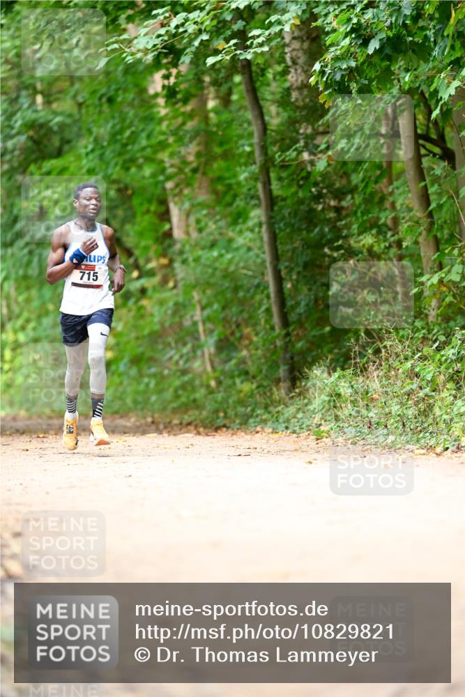11.10.2026 - Bramfelder Halbmarathon 2026 Dr. Thomas Lammeyer http://msf.ph/oto/10829821 11.10.2026 11:11:42 Laufen 715 meine-sportfotos.de