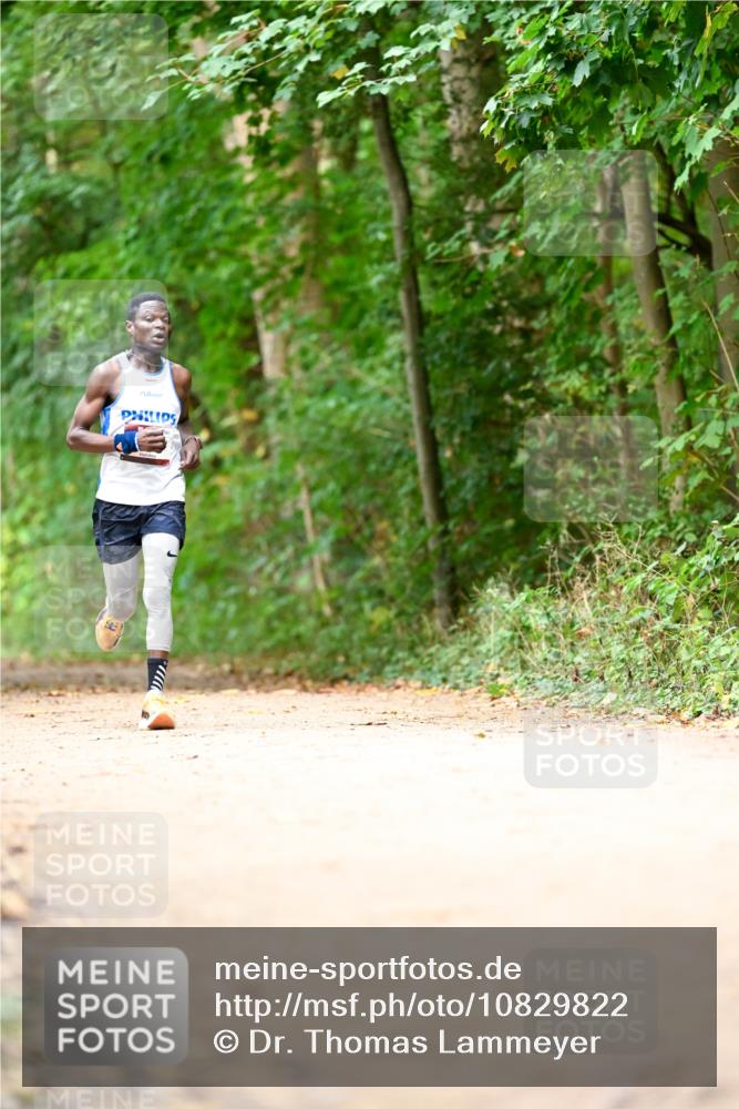 11.10.2026 - Bramfelder Halbmarathon 2026 Dr. Thomas Lammeyer http://msf.ph/oto/10829822 11.10.2026 11:11:42 Laufen  meine-sportfotos.de