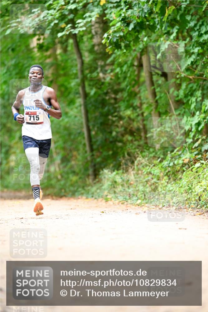 11.10.2026 - Bramfelder Halbmarathon 2026 Dr. Thomas Lammeyer http://msf.ph/oto/10829834 11.10.2026 11:11:43 Laufen 715, 101 meine-sportfotos.de