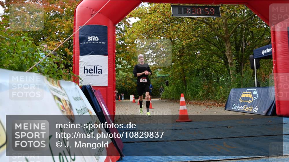 11.10.2026 - Bramfelder Halbmarathon 2026 J. Mangold http://msf.ph/oto/10829837 11.10.2026 11:08:57 Laufen 54, 240, 557 meine-sportfotos.de