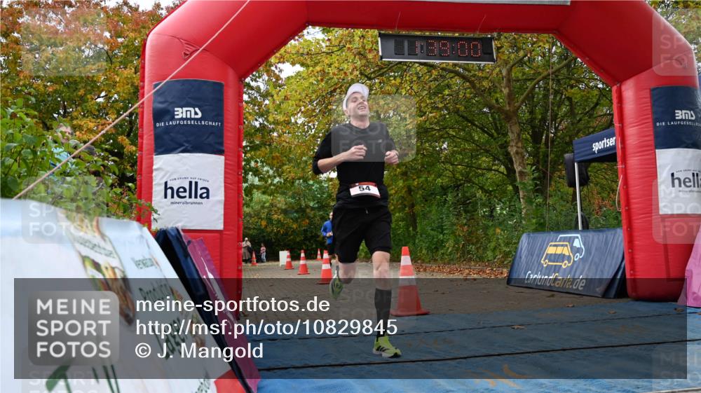 11.10.2026 - Bramfelder Halbmarathon 2026 J. Mangold http://msf.ph/oto/10829845 11.10.2026 11:08:58 Laufen 54, 240, 557 meine-sportfotos.de