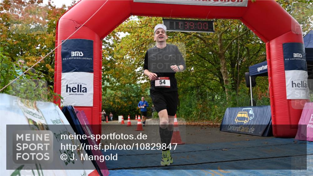 11.10.2026 - Bramfelder Halbmarathon 2026 J. Mangold http://msf.ph/oto/10829847 11.10.2026 11:08:58 Laufen 54, 240, 557 meine-sportfotos.de