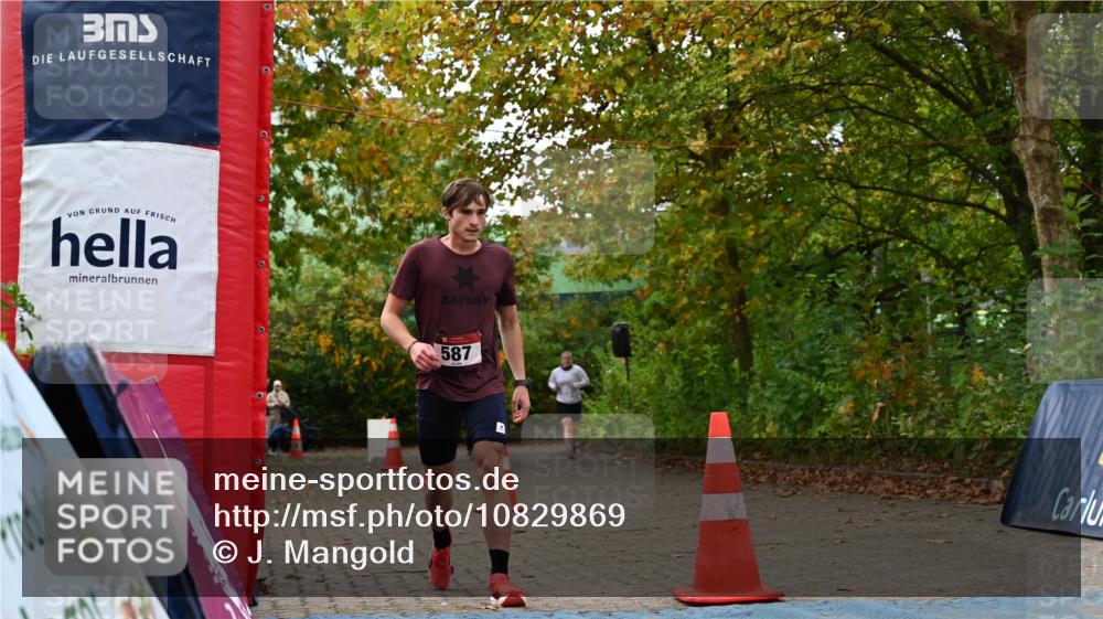 11.10.2026 - Bramfelder Halbmarathon 2026 J. Mangold http://msf.ph/oto/10829869 11.10.2026 11:09:16 Laufen  meine-sportfotos.de