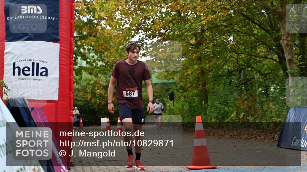11.10.2026 - Bramfelder Halbmarathon 2026 J. Mangold http://msf.ph/oto/10829871 11.10.2026 11:09:17 Laufen  meine-sportfotos.de
