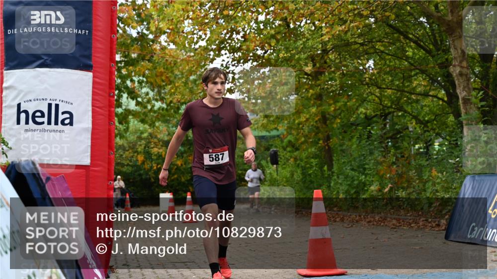 11.10.2026 - Bramfelder Halbmarathon 2026 J. Mangold http://msf.ph/oto/10829873 11.10.2026 11:09:17 Laufen  meine-sportfotos.de