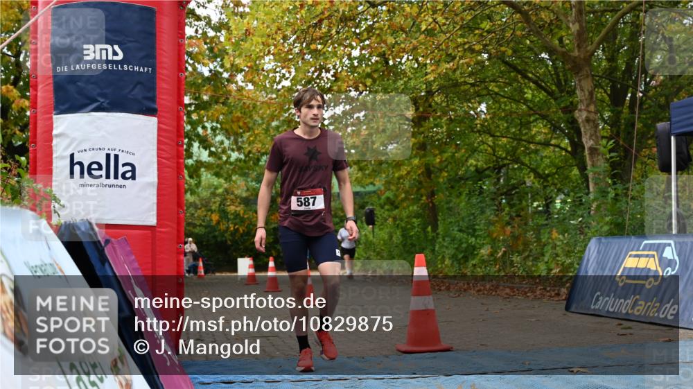 11.10.2026 - Bramfelder Halbmarathon 2026 J. Mangold http://msf.ph/oto/10829875 11.10.2026 11:09:17 Laufen  meine-sportfotos.de