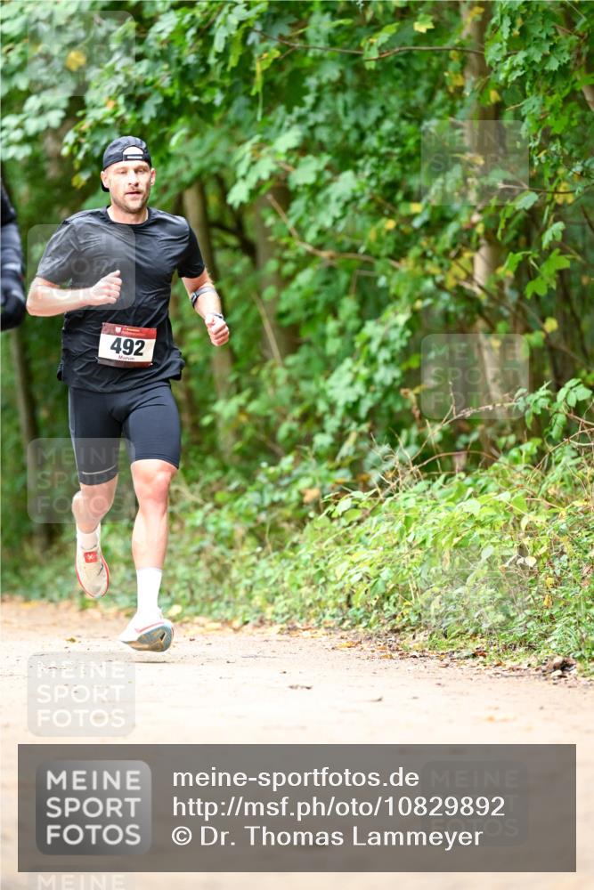 11.10.2026 - Bramfelder Halbmarathon 2026 Dr. Thomas Lammeyer http://msf.ph/oto/10829892 11.10.2026 11:11:56 Laufen 492 meine-sportfotos.de
