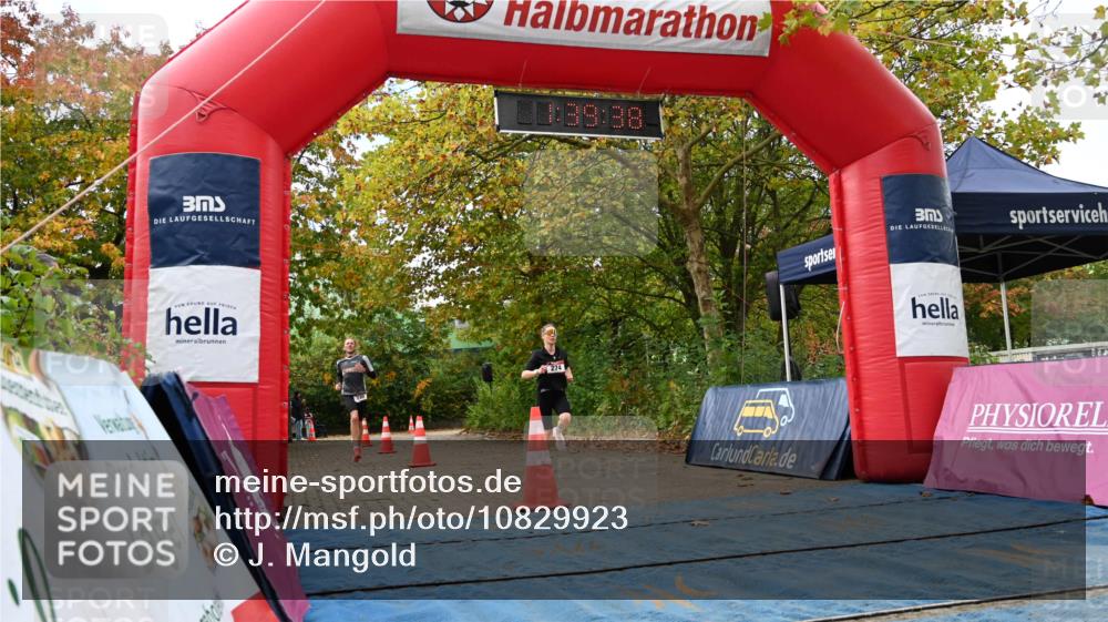 11.10.2026 - Bramfelder Halbmarathon 2026 J. Mangold http://msf.ph/oto/10829923 11.10.2026 11:09:36 Laufen 274, 730 meine-sportfotos.de
