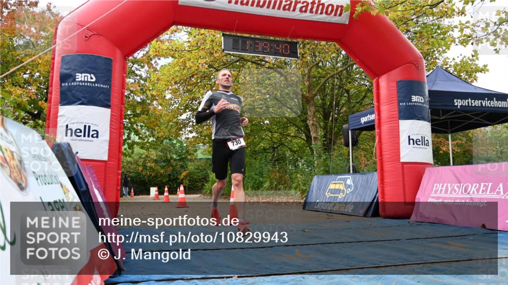 11.10.2026 - Bramfelder Halbmarathon 2026 J. Mangold http://msf.ph/oto/10829943 11.10.2026 11:09:39 Laufen 274, 730 meine-sportfotos.de