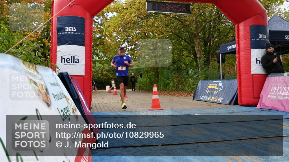 11.10.2026 - Bramfelder Halbmarathon 2026 J. Mangold http://msf.ph/oto/10829965 11.10.2026 11:09:54 Laufen 17, 84 meine-sportfotos.de