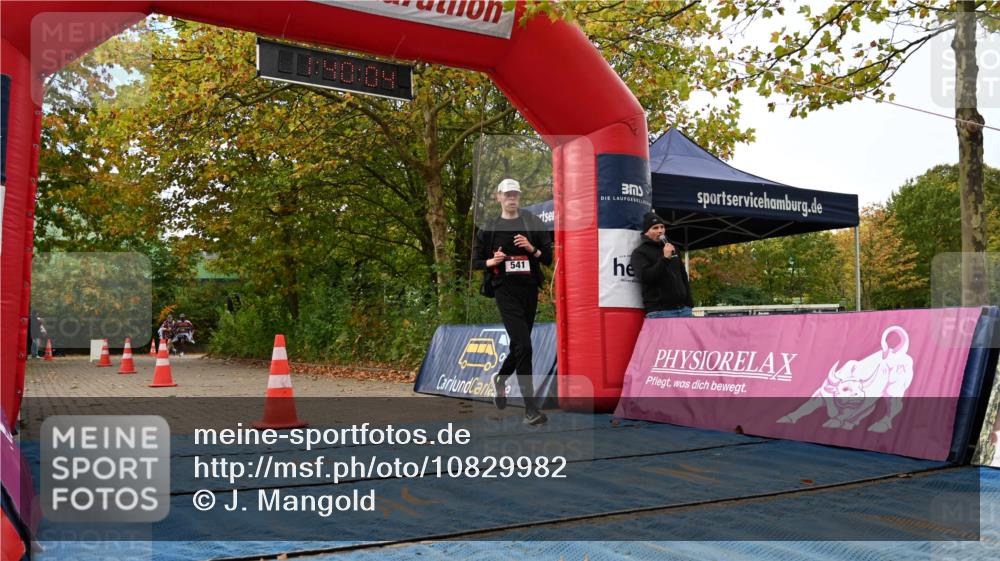 11.10.2026 - Bramfelder Halbmarathon 2026 J. Mangold http://msf.ph/oto/10829982 11.10.2026 11:10:02 Laufen 541 meine-sportfotos.de