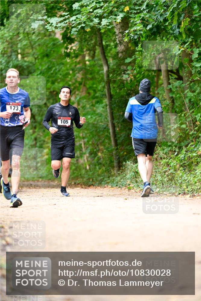 11.10.2026 - Bramfelder Halbmarathon 2026 Dr. Thomas Lammeyer http://msf.ph/oto/10830028 11.10.2026 11:12:22 Laufen 173, 105 meine-sportfotos.de