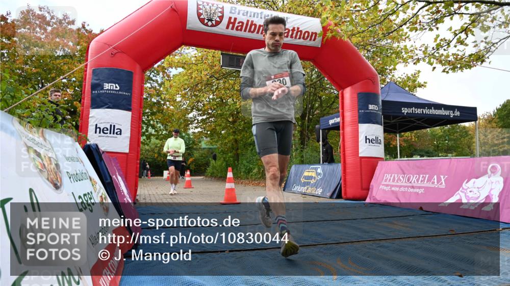 11.10.2026 - Bramfelder Halbmarathon 2026 J. Mangold http://msf.ph/oto/10830044 11.10.2026 11:10:21 Laufen 9, 88, 230 meine-sportfotos.de