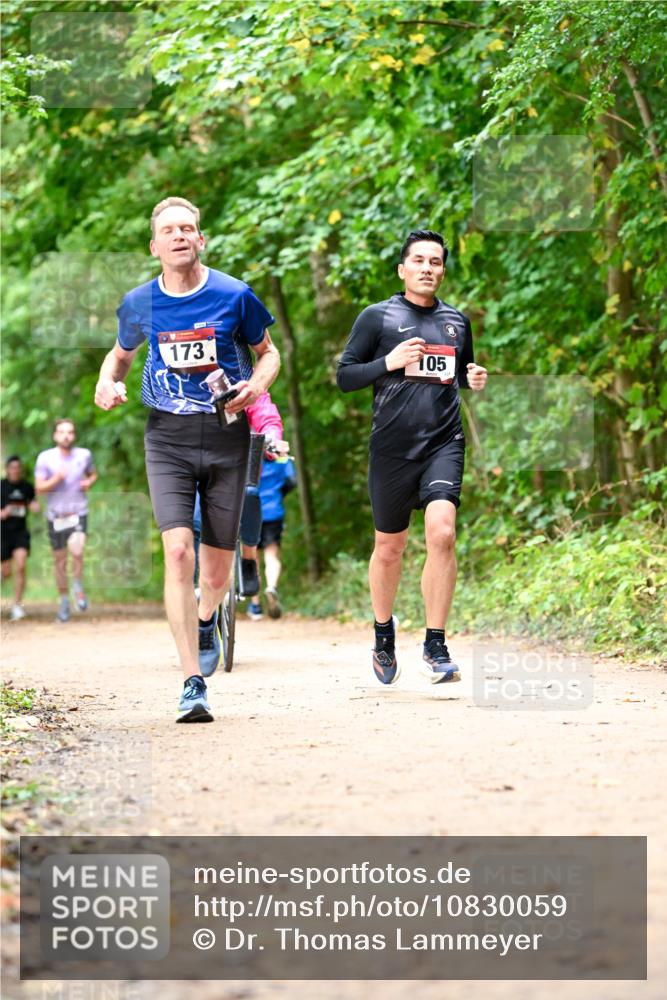 11.10.2026 - Bramfelder Halbmarathon 2026 Dr. Thomas Lammeyer http://msf.ph/oto/10830059 11.10.2026 11:12:24 Laufen 173, 105 meine-sportfotos.de