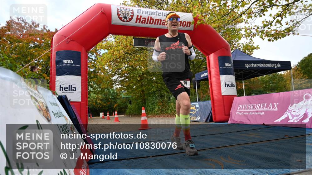 11.10.2026 - Bramfelder Halbmarathon 2026 J. Mangold http://msf.ph/oto/10830076 11.10.2026 11:10:32 Laufen 29, 201, 729 meine-sportfotos.de