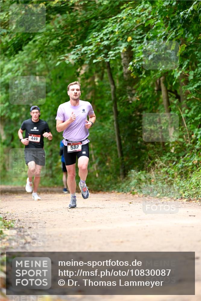 11.10.2026 - Bramfelder Halbmarathon 2026 Dr. Thomas Lammeyer http://msf.ph/oto/10830087 11.10.2026 11:12:27 Laufen 449, 582 meine-sportfotos.de