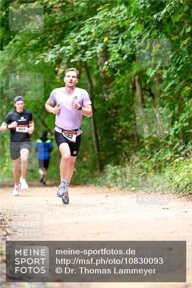 11.10.2026 - Bramfelder Halbmarathon 2026 Dr. Thomas Lammeyer http://msf.ph/oto/10830093 11.10.2026 11:12:27 Laufen 449, 582 meine-sportfotos.de