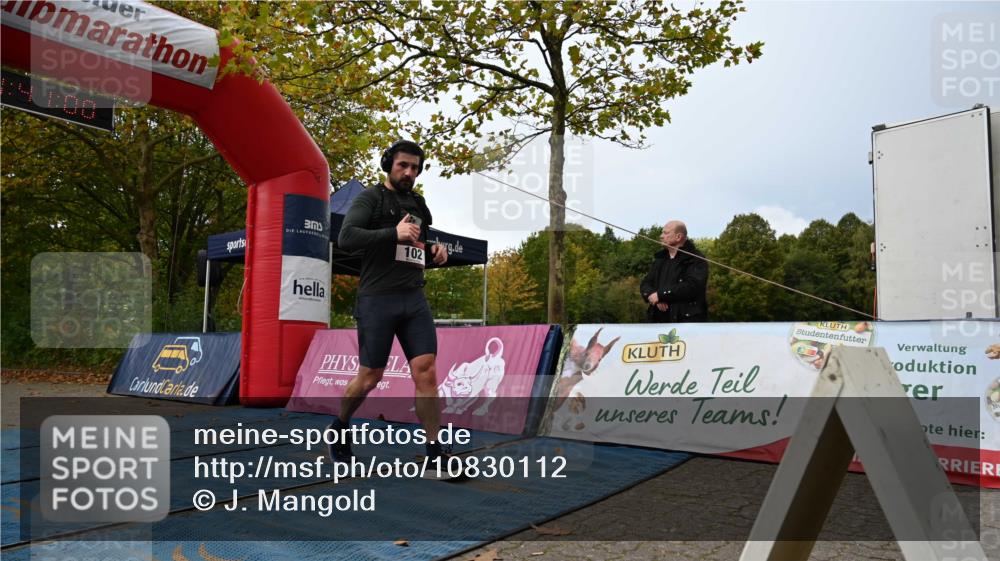 11.10.2026 - Bramfelder Halbmarathon 2026 J. Mangold http://msf.ph/oto/10830112 11.10.2026 11:10:58 Laufen 102 meine-sportfotos.de