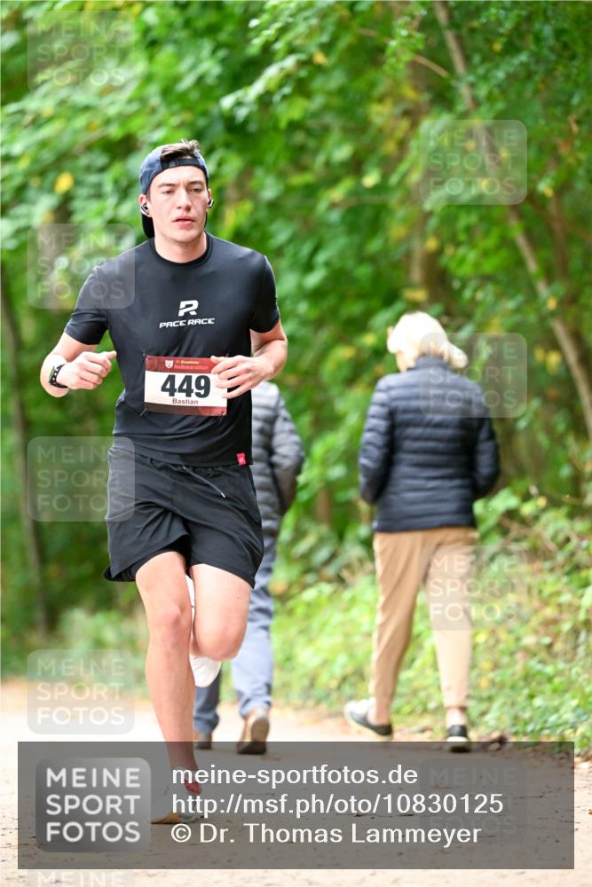 11.10.2026 - Bramfelder Halbmarathon 2026 Dr. Thomas Lammeyer http://msf.ph/oto/10830125 11.10.2026 11:12:30 Laufen 449 meine-sportfotos.de