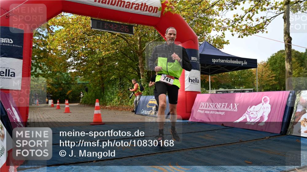 11.10.2026 - Bramfelder Halbmarathon 2026 J. Mangold http://msf.ph/oto/10830168 11.10.2026 11:12:25 Laufen 292, 506, 741 meine-sportfotos.de