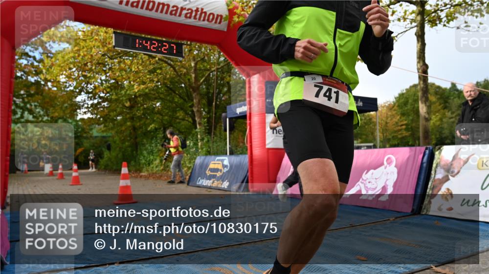 11.10.2026 - Bramfelder Halbmarathon 2026 J. Mangold http://msf.ph/oto/10830175 11.10.2026 11:12:26 Laufen 506, 741 meine-sportfotos.de