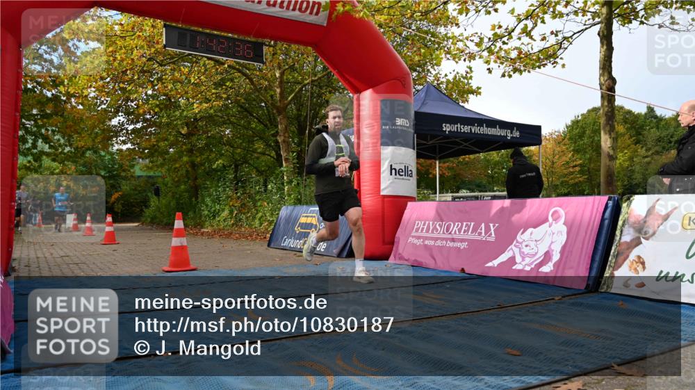 11.10.2026 - Bramfelder Halbmarathon 2026 J. Mangold http://msf.ph/oto/10830187 11.10.2026 11:12:35 Laufen 562, 563, 633 meine-sportfotos.de
