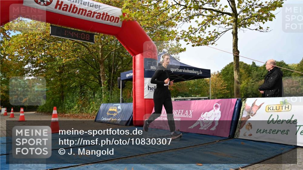 11.10.2026 - Bramfelder Halbmarathon 2026 J. Mangold http://msf.ph/oto/10830307 11.10.2026 11:14:06 Laufen 357 meine-sportfotos.de