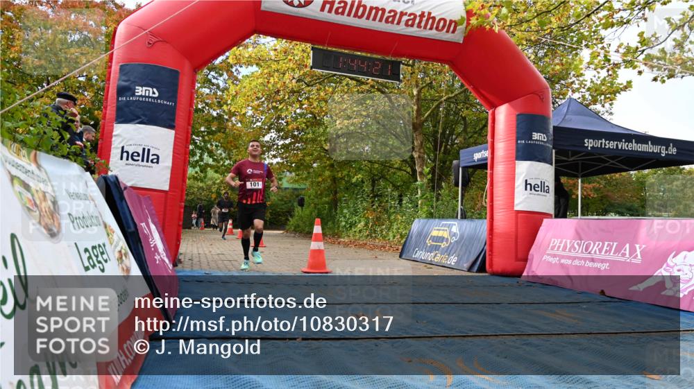 11.10.2026 - Bramfelder Halbmarathon 2026 J. Mangold http://msf.ph/oto/10830317 11.10.2026 11:14:19 Laufen 101, 760 meine-sportfotos.de