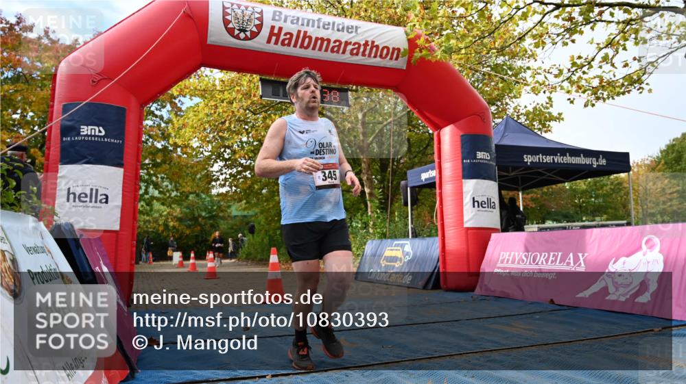 11.10.2026 - Bramfelder Halbmarathon 2026 J. Mangold http://msf.ph/oto/10830393 11.10.2026 11:15:36 Laufen 345 meine-sportfotos.de