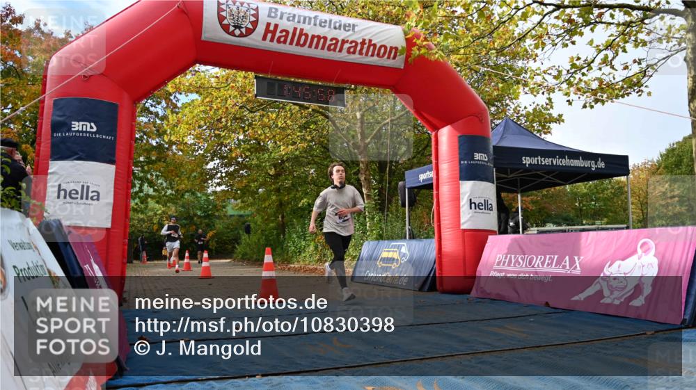 11.10.2026 - Bramfelder Halbmarathon 2026 J. Mangold http://msf.ph/oto/10830398 11.10.2026 11:15:57 Laufen 454, 654 meine-sportfotos.de