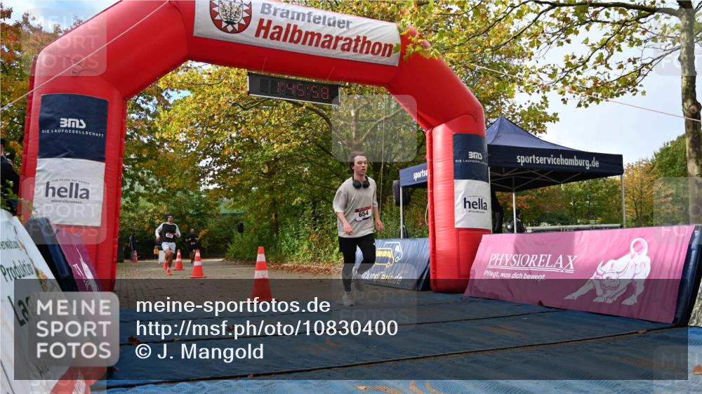 11.10.2026 - Bramfelder Halbmarathon 2026 J. Mangold http://msf.ph/oto/10830400 11.10.2026 11:15:57 Laufen 454, 654 meine-sportfotos.de