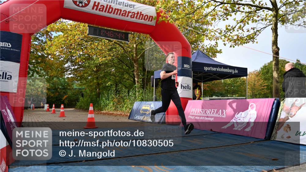 11.10.2026 - Bramfelder Halbmarathon 2026 J. Mangold http://msf.ph/oto/10830505 11.10.2026 11:16:42 Laufen 641 meine-sportfotos.de