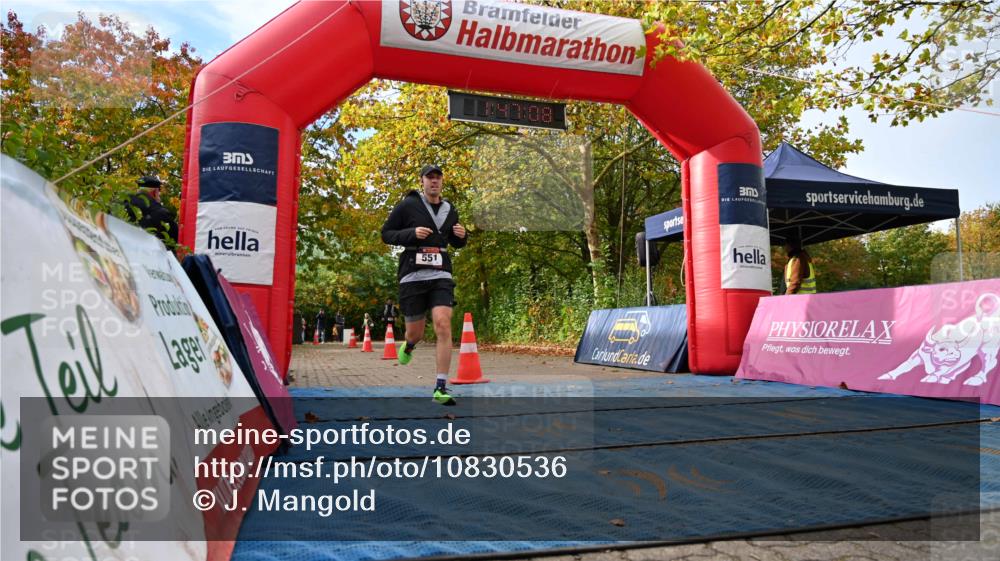 11.10.2026 - Bramfelder Halbmarathon 2026 J. Mangold http://msf.ph/oto/10830536 11.10.2026 11:17:06 Laufen 460, 551 meine-sportfotos.de