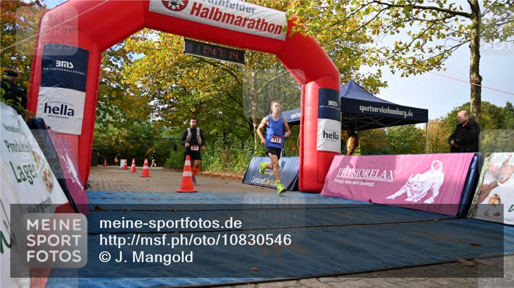 11.10.2026 - Bramfelder Halbmarathon 2026 J. Mangold http://msf.ph/oto/10830546 11.10.2026 11:17:12 Laufen 713, 812 meine-sportfotos.de
