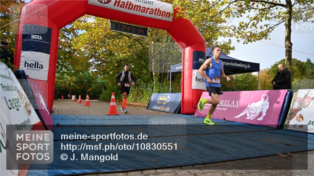 11.10.2026 - Bramfelder Halbmarathon 2026 J. Mangold http://msf.ph/oto/10830551 11.10.2026 11:17:13 Laufen 713, 812 meine-sportfotos.de