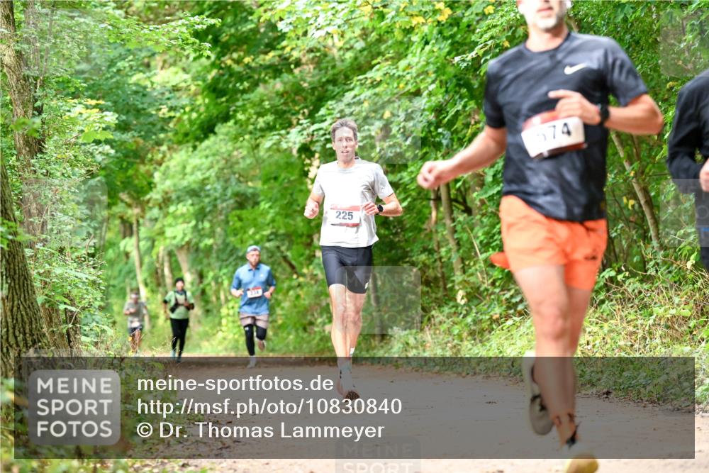 11.10.2026 - Bramfelder Halbmarathon 2026 Dr. Thomas Lammeyer http://msf.ph/oto/10830840 11.10.2026 11:14:35 Laufen 225, 574 meine-sportfotos.de