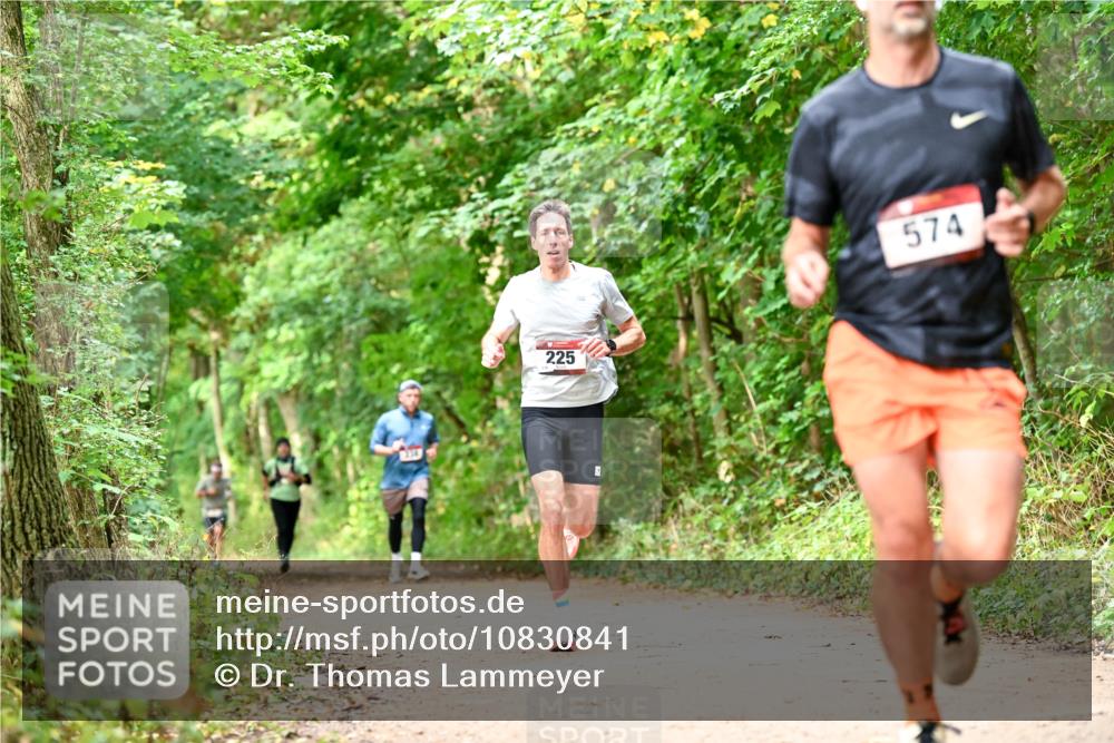 11.10.2026 - Bramfelder Halbmarathon 2026 Dr. Thomas Lammeyer http://msf.ph/oto/10830841 11.10.2026 11:14:36 Laufen 225, 574 meine-sportfotos.de